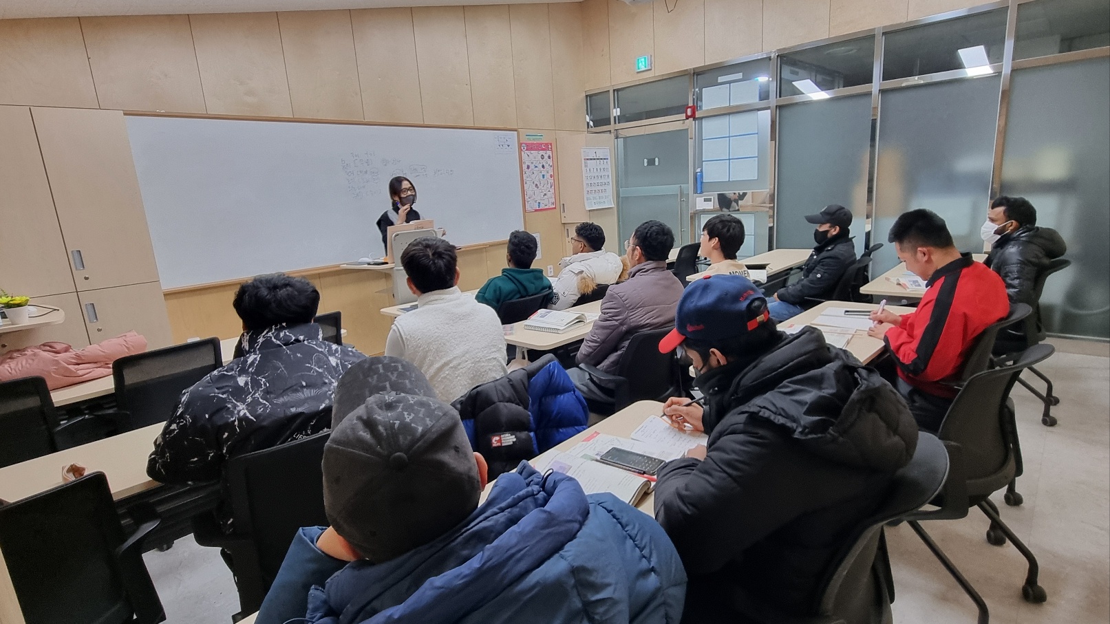 2025년 한국어 중급 수업